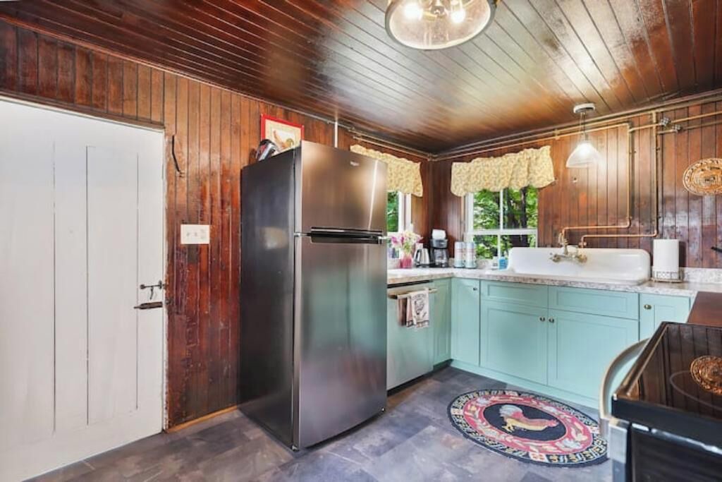 Photo of Kitchen in South Glastonbury