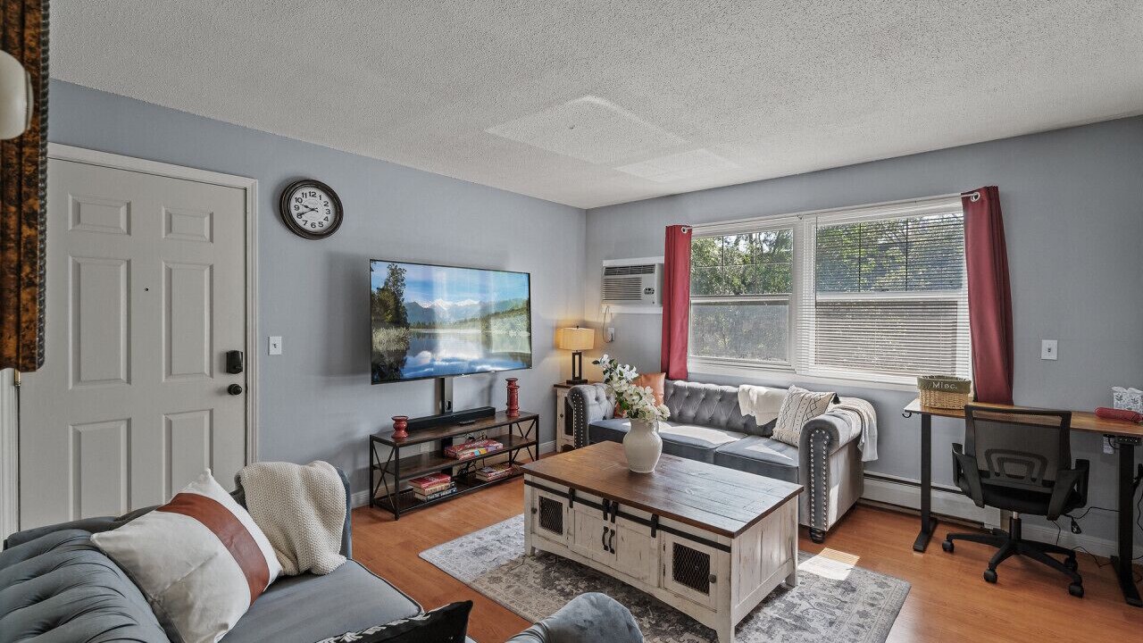 Photo of Livingroom in Spring Lake Park