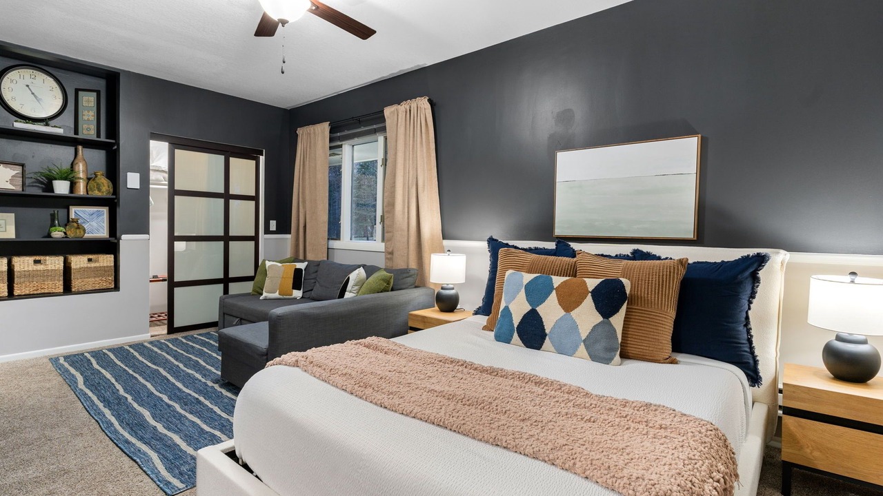 Photo of Bedroom in Brooklyn Park