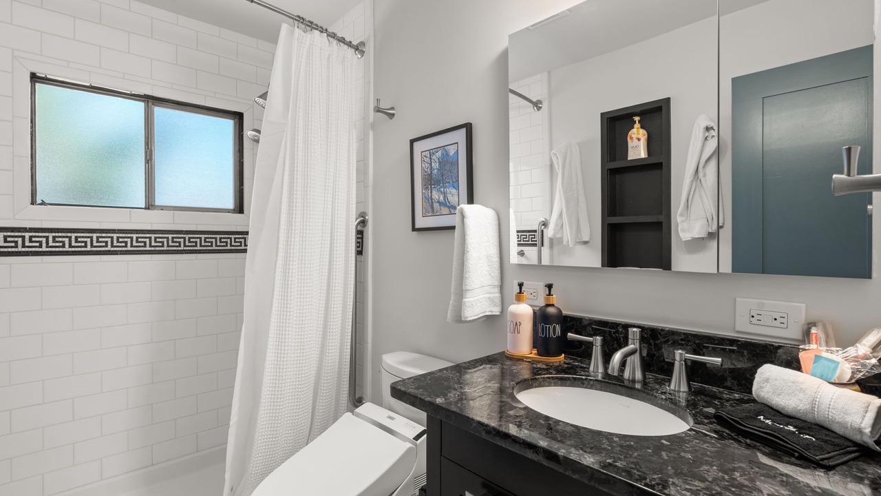 Photo of Bathroom in South Capitol