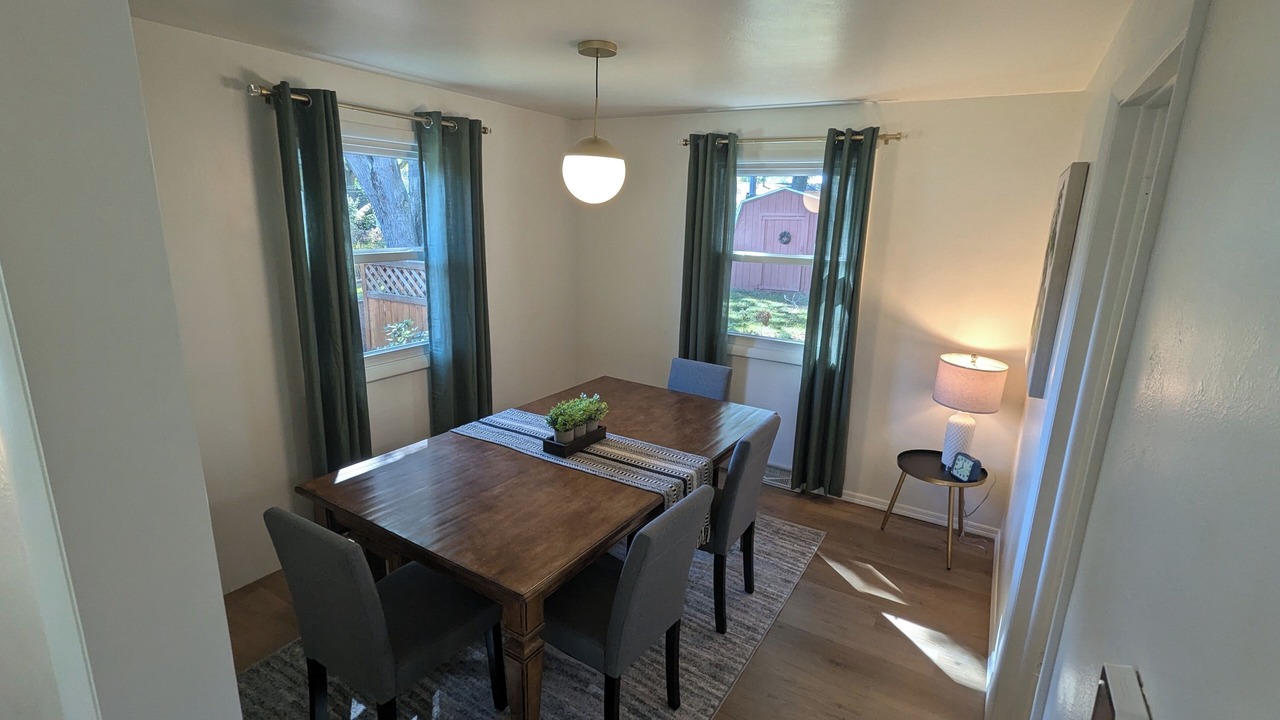 Photo of Bedroom in Ashwaubenon