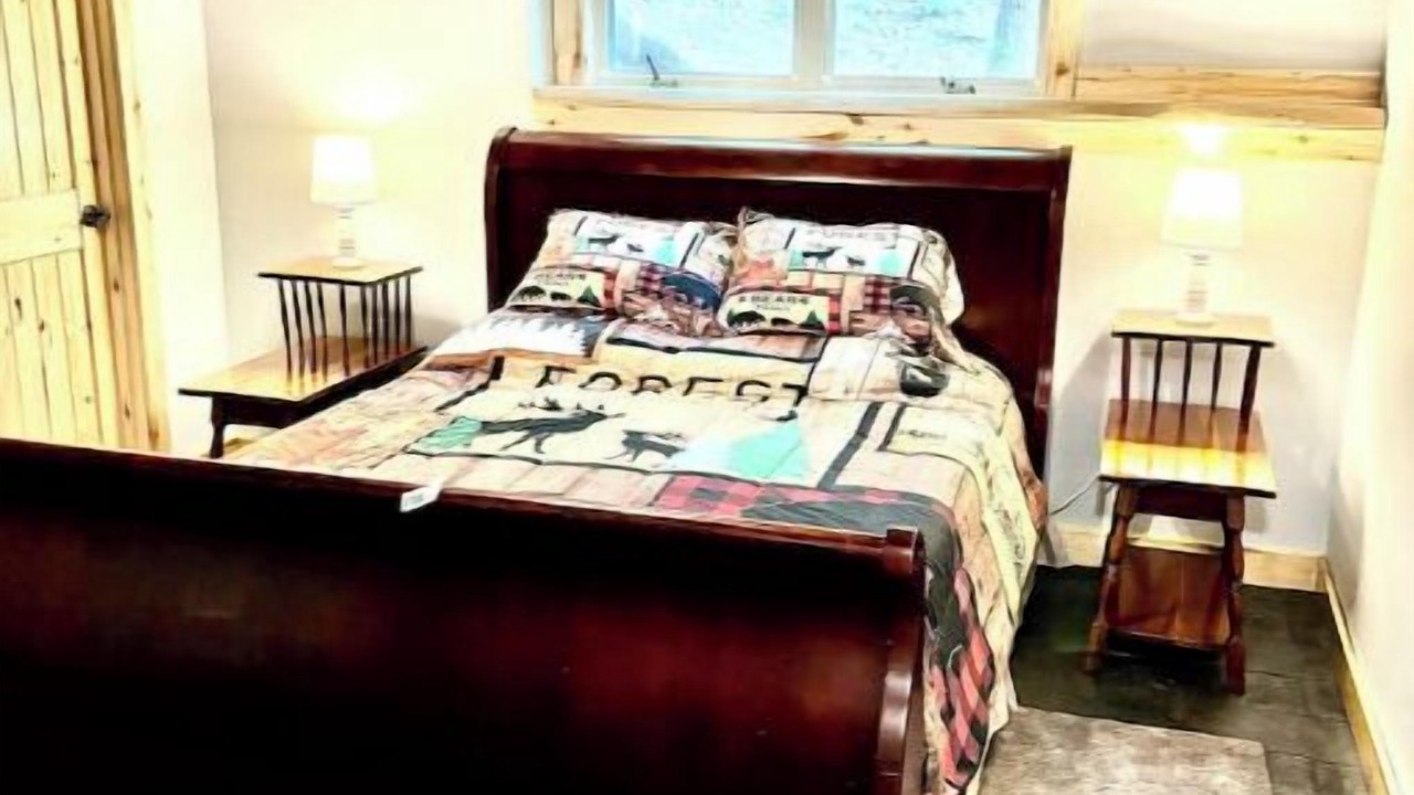 Photo of Bedroom in Hannibal