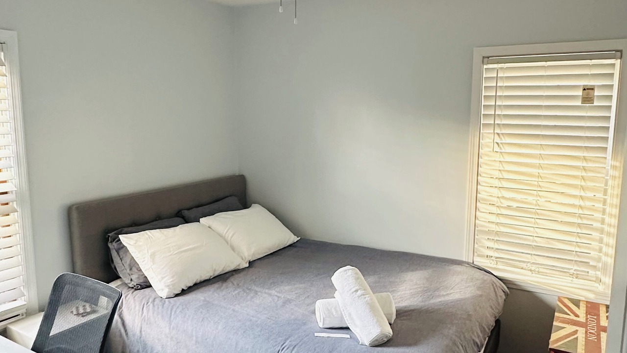 Photo of Bedroom in Morris Park