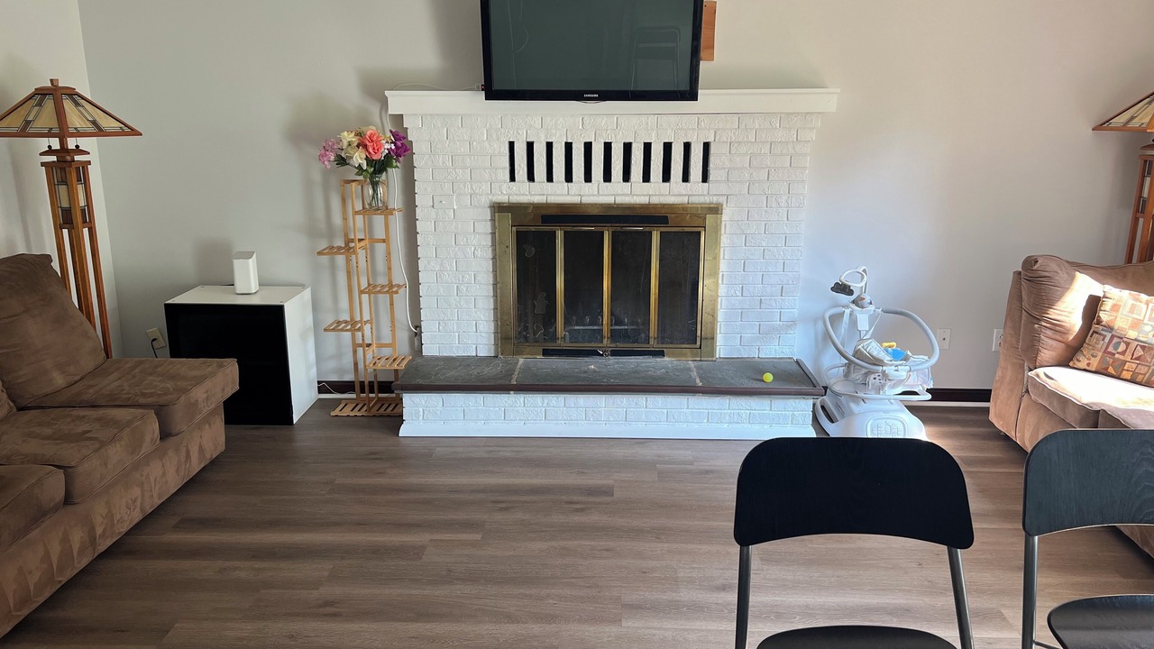 Photo of Livingroom in Montgomery Village