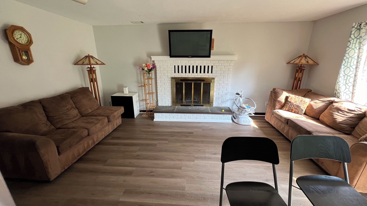 Photo of Livingroom in Montgomery Village