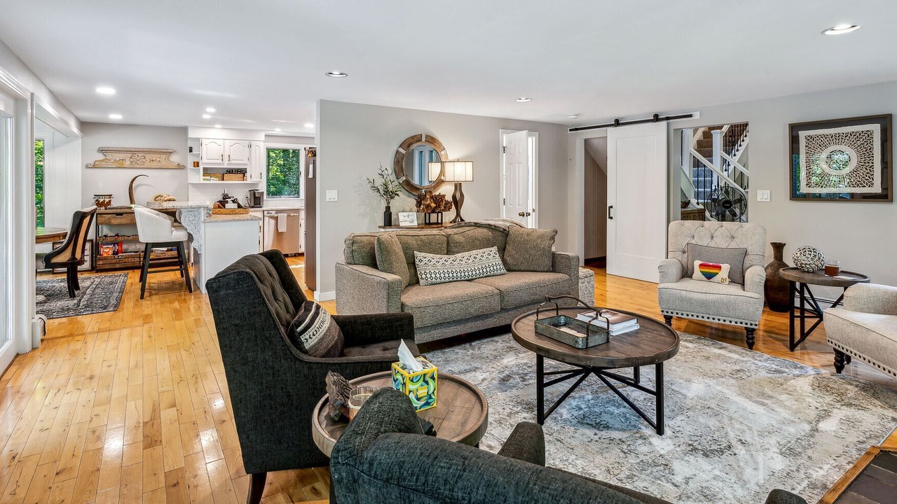 Photo of Livingroom in West Hartford