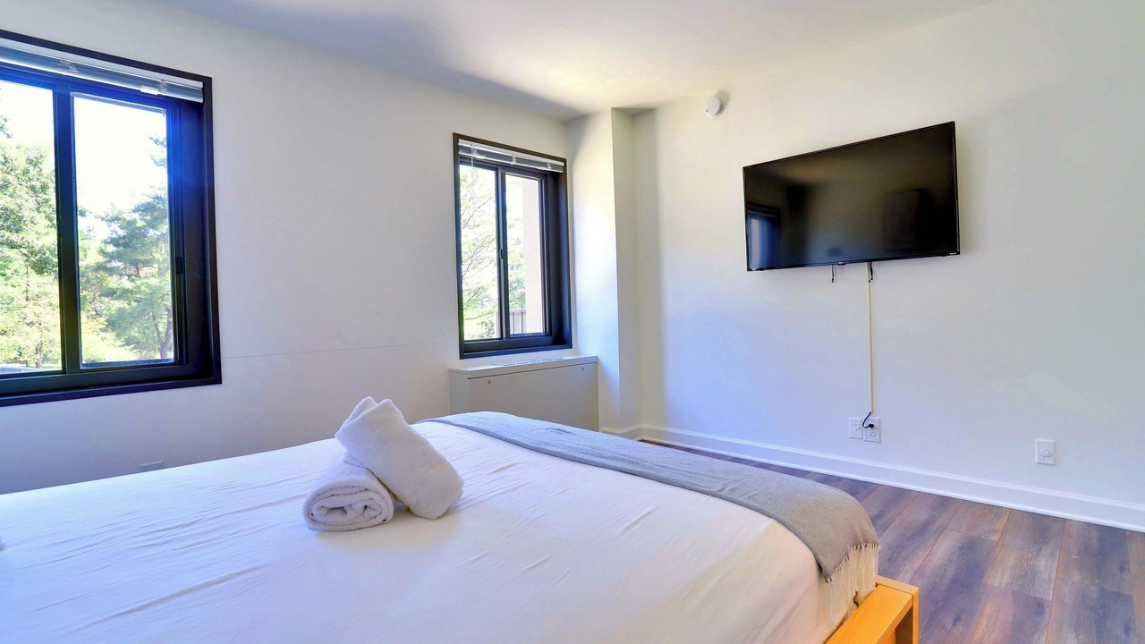 Photo of Bedroom in Clarendon