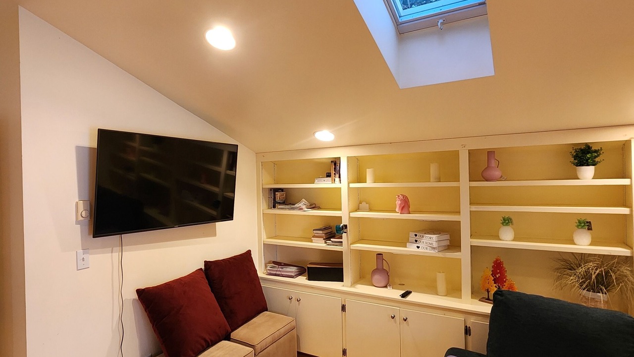 Photo of Livingroom in Hillsboro