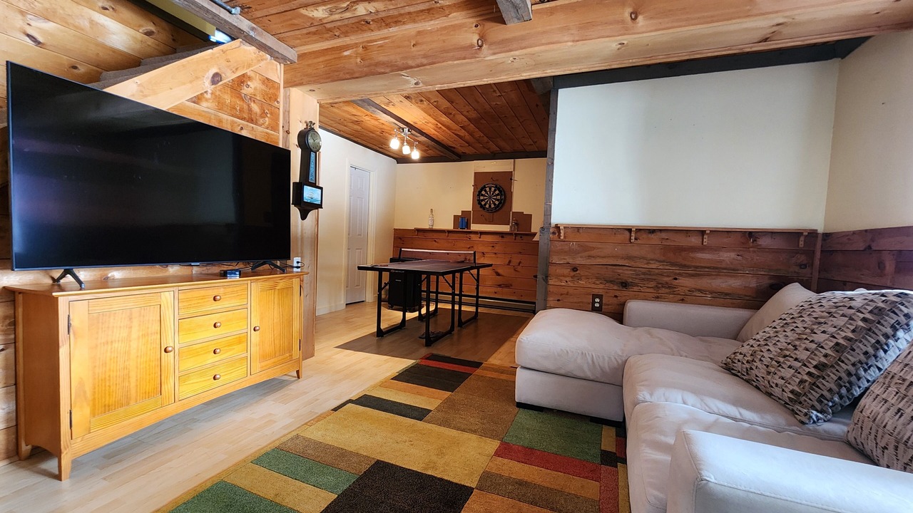 Photo of Livingroom in Hillsboro