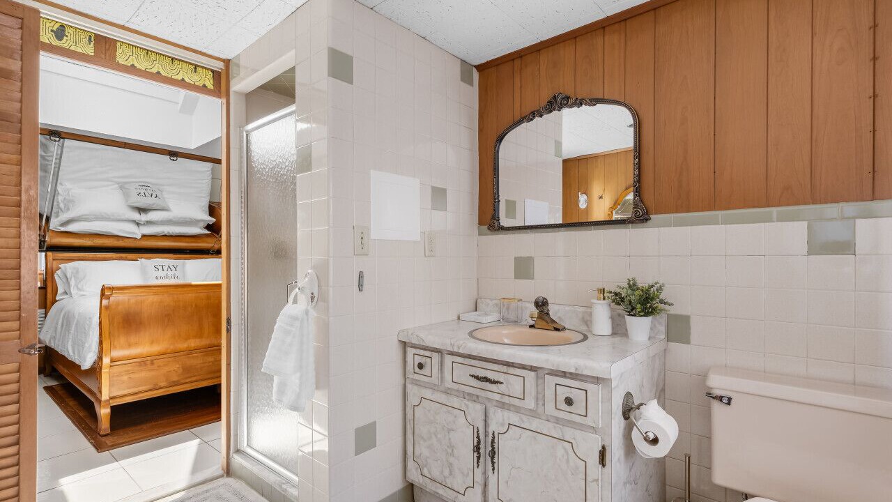 Photo of Bathroom in East Shore