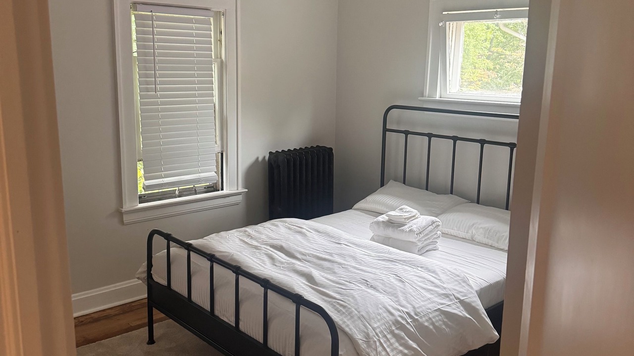 Photo of Bedroom in Cleveland