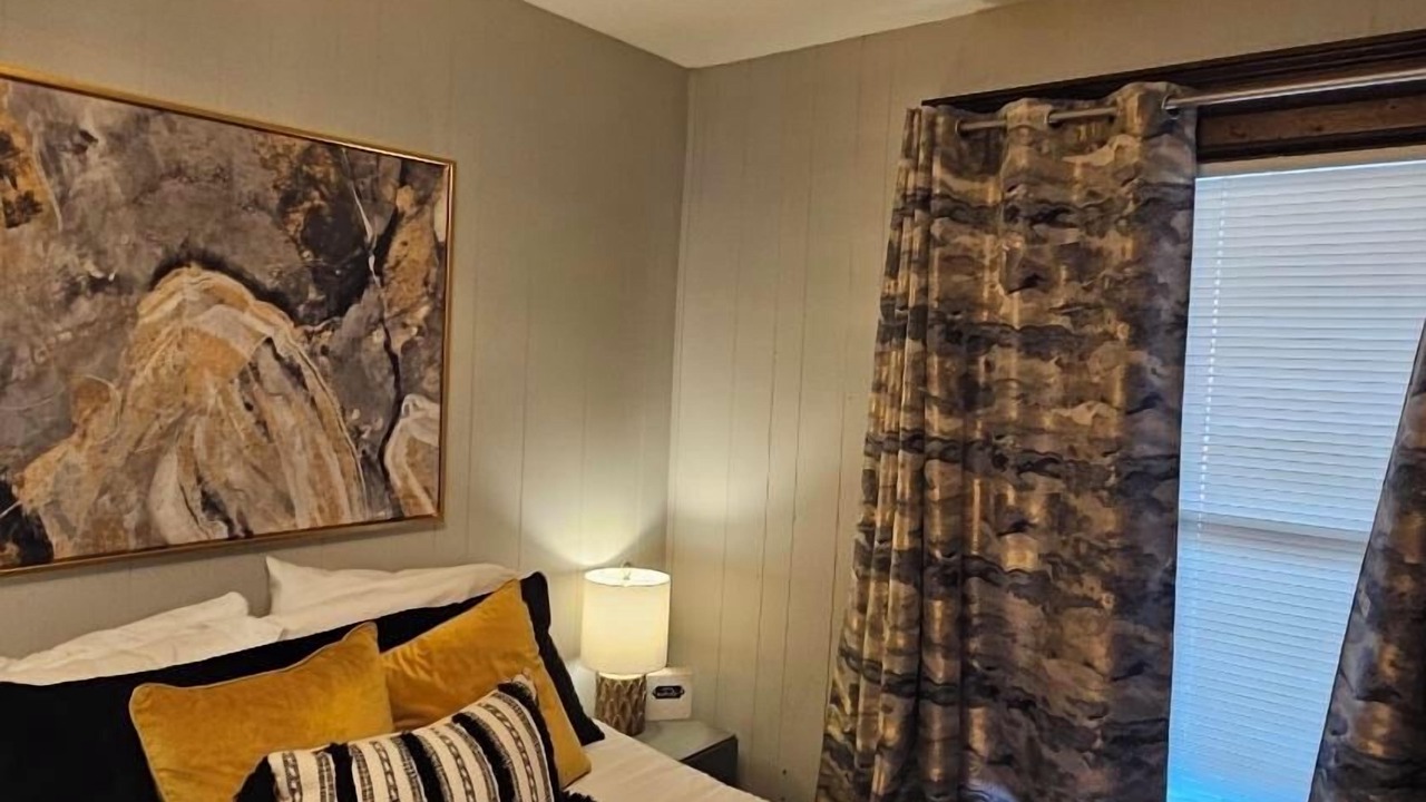 Photo of Bedroom in Huntington