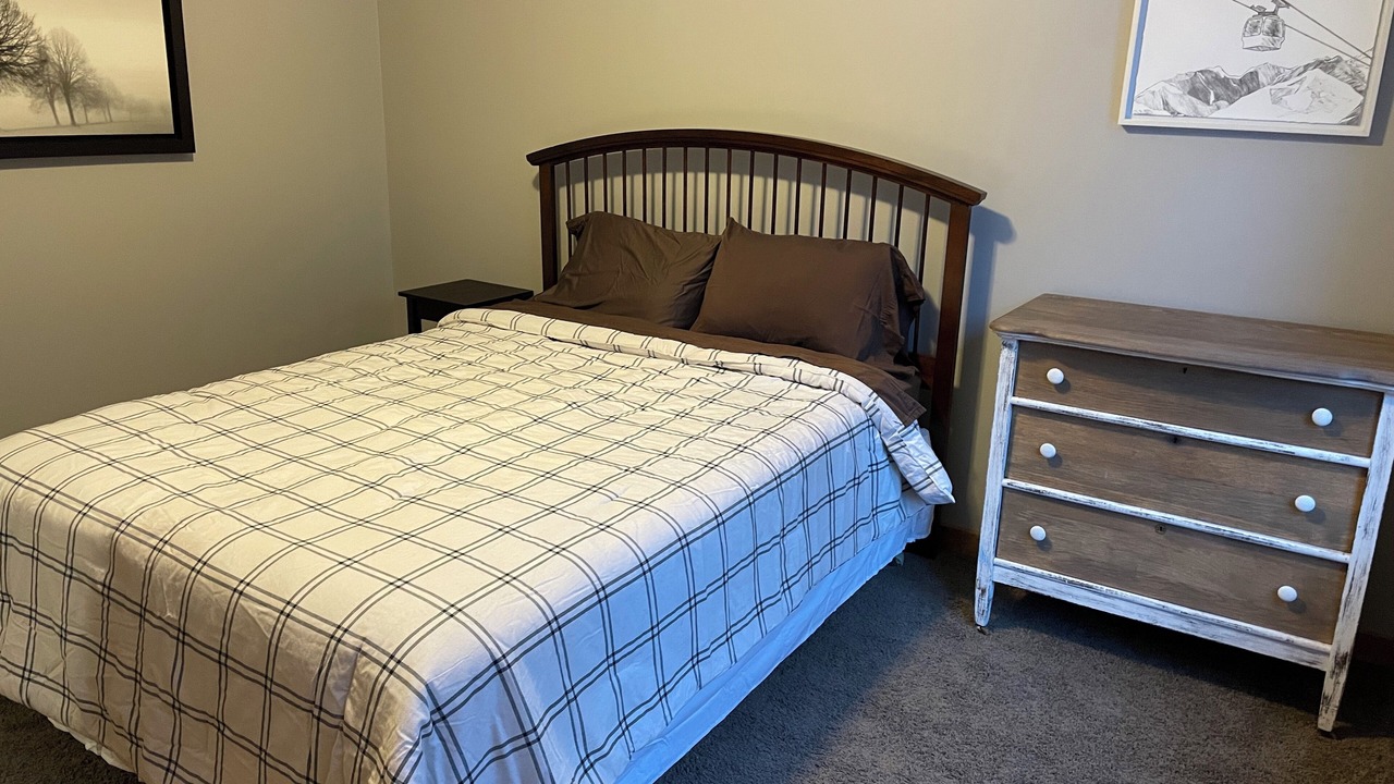 Photo of Bedroom in Thendara