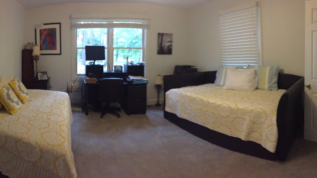 Photo of Bedroom in Lee