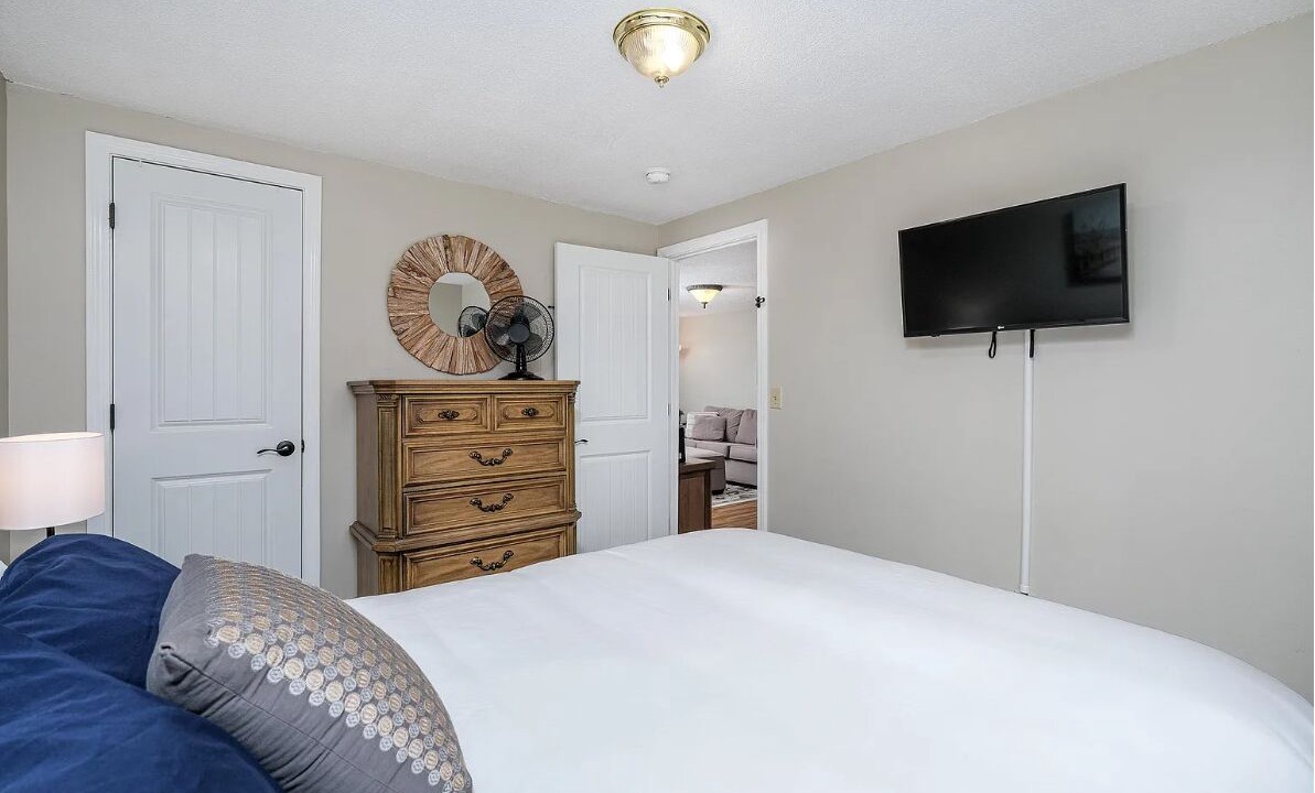 Photo of Bedroom in Winnisquam