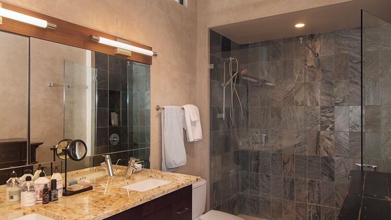 Photo of Bathroom in Chupadero