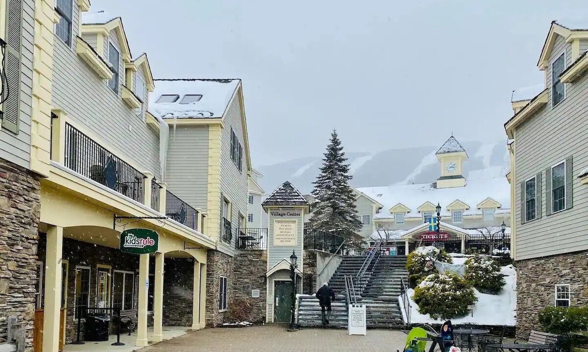 Photo of Outdoor in Hancock
