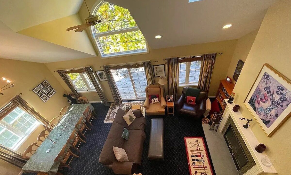 Photo of Livingroom in Hancock