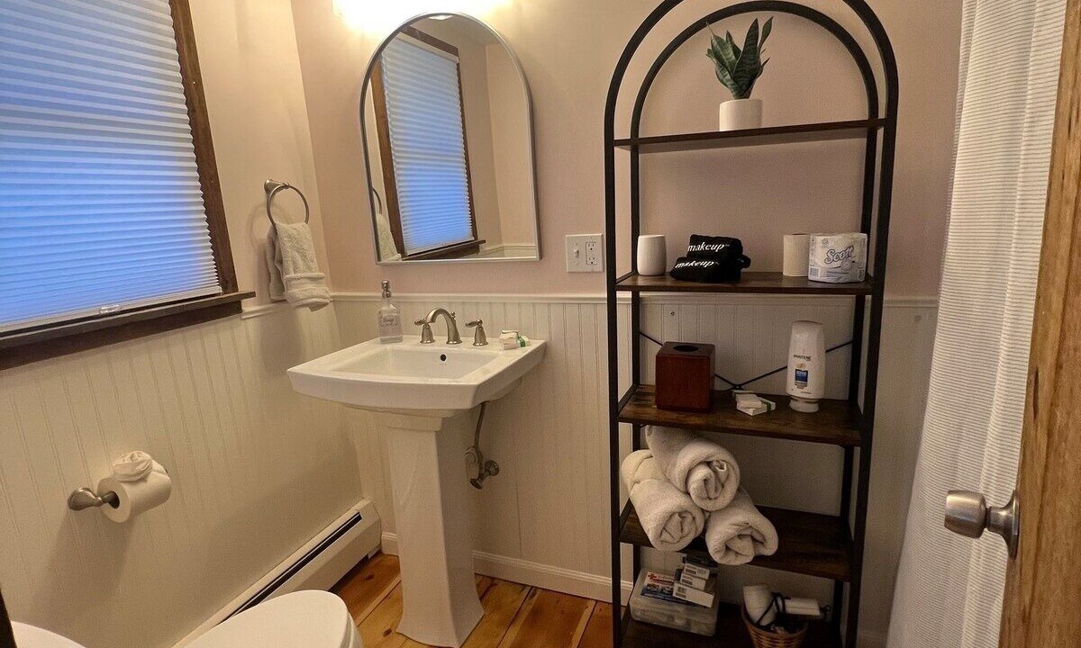 Photo of Bathroom in Canaan
