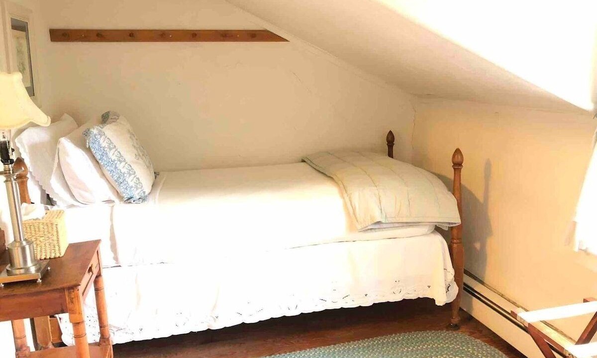 Photo of Bedroom in Canaan
