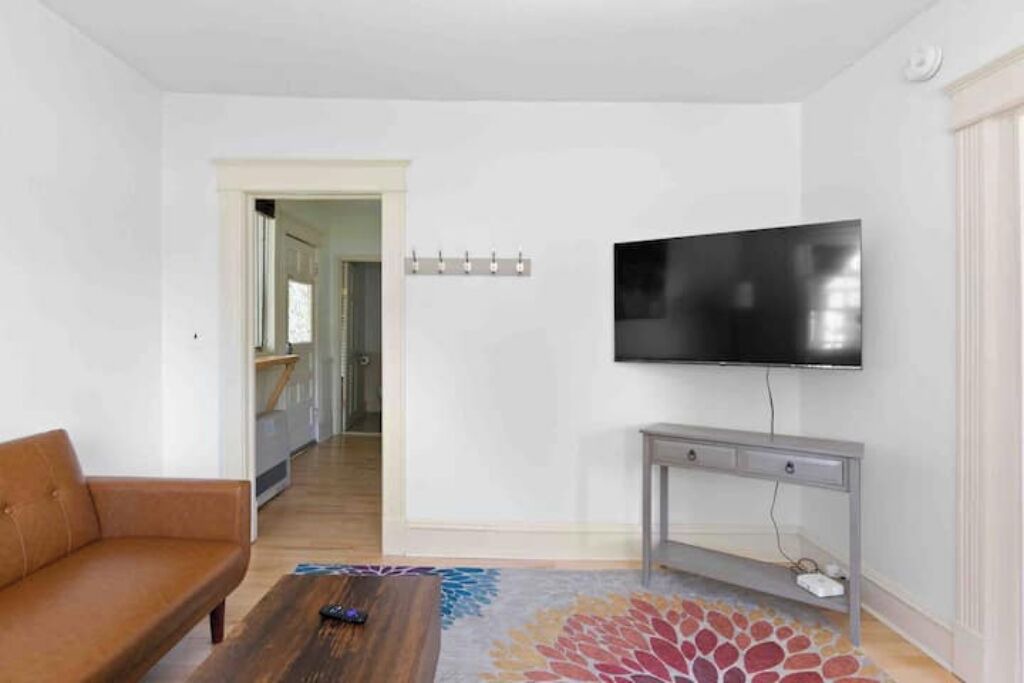 Photo of Livingroom in South End