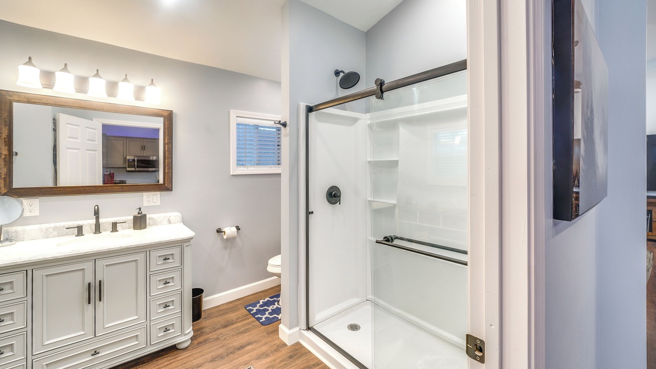 Photo of Bathroom in Deep Water
