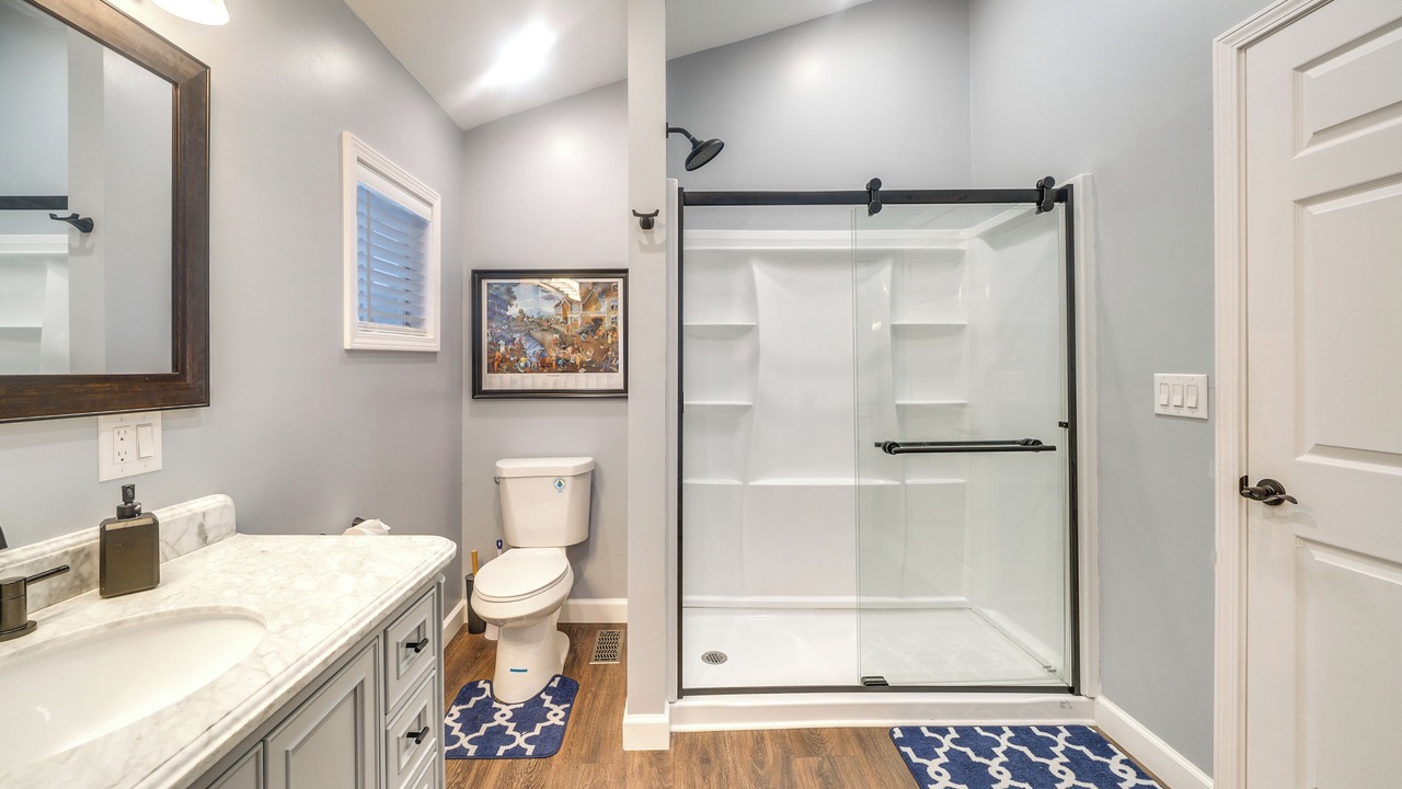 Photo of Bathroom in Deep Water