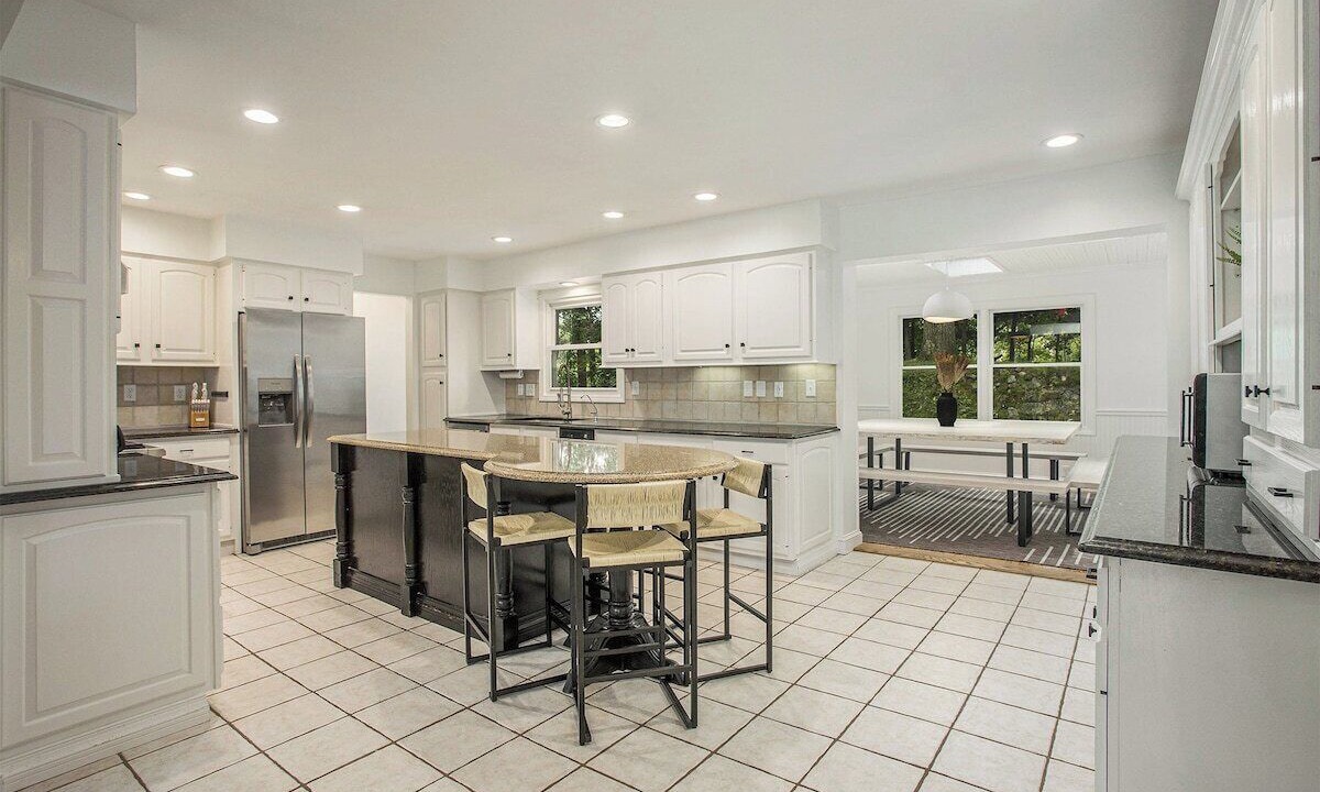 Photo of Kitchen in White Pigeon