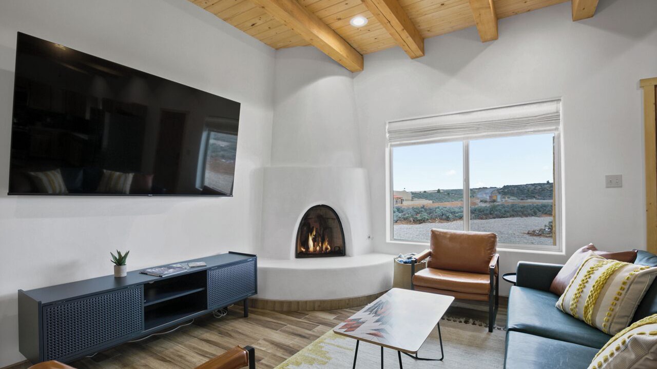 Photo of Livingroom in Ranchos De Taos
