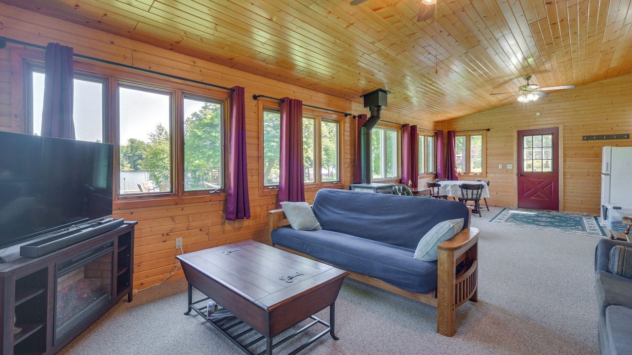 Photo of Livingroom in Bone Lake