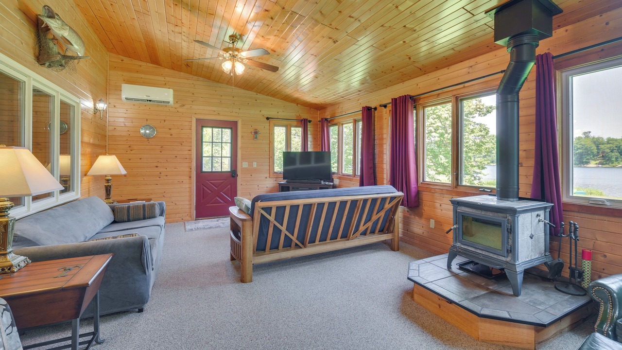 Photo of Livingroom in Bone Lake