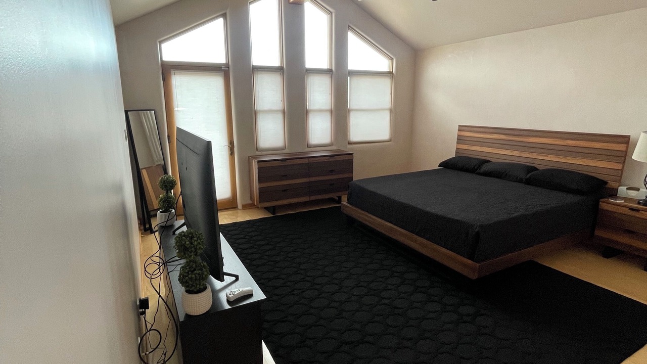 Photo of Bedroom in Los Alamos