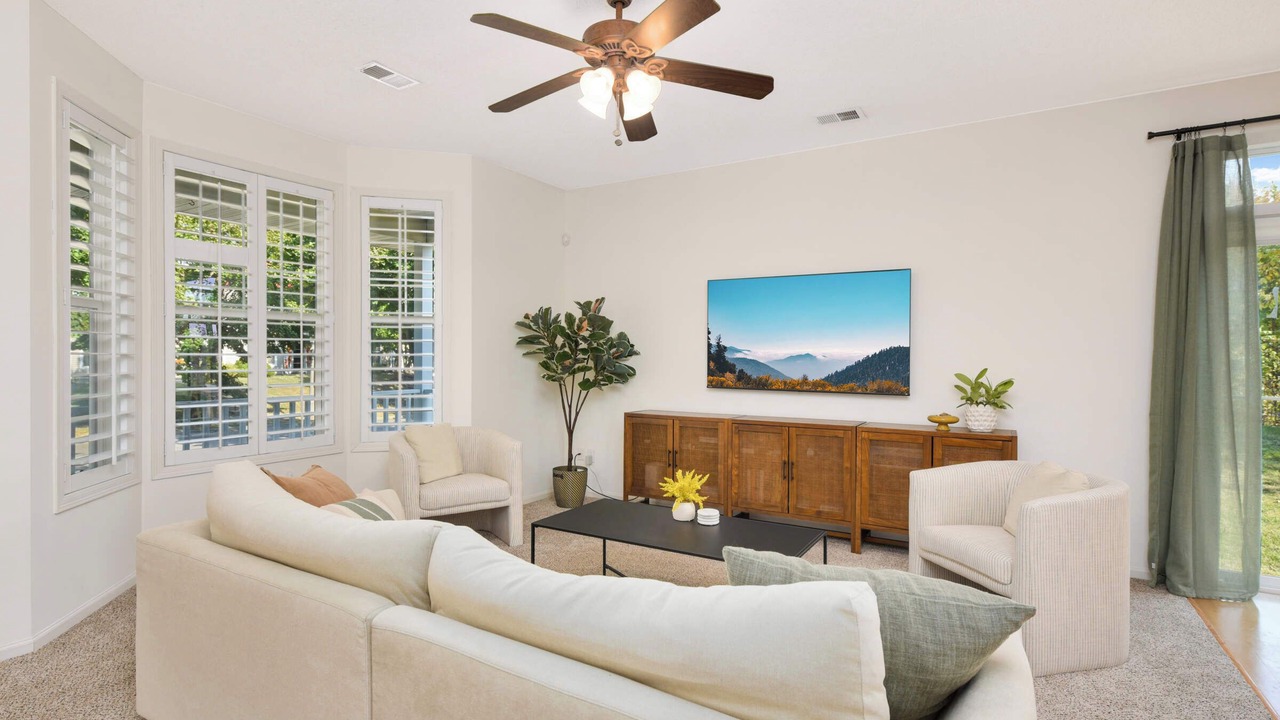 Photo of Livingroom in West Seventh