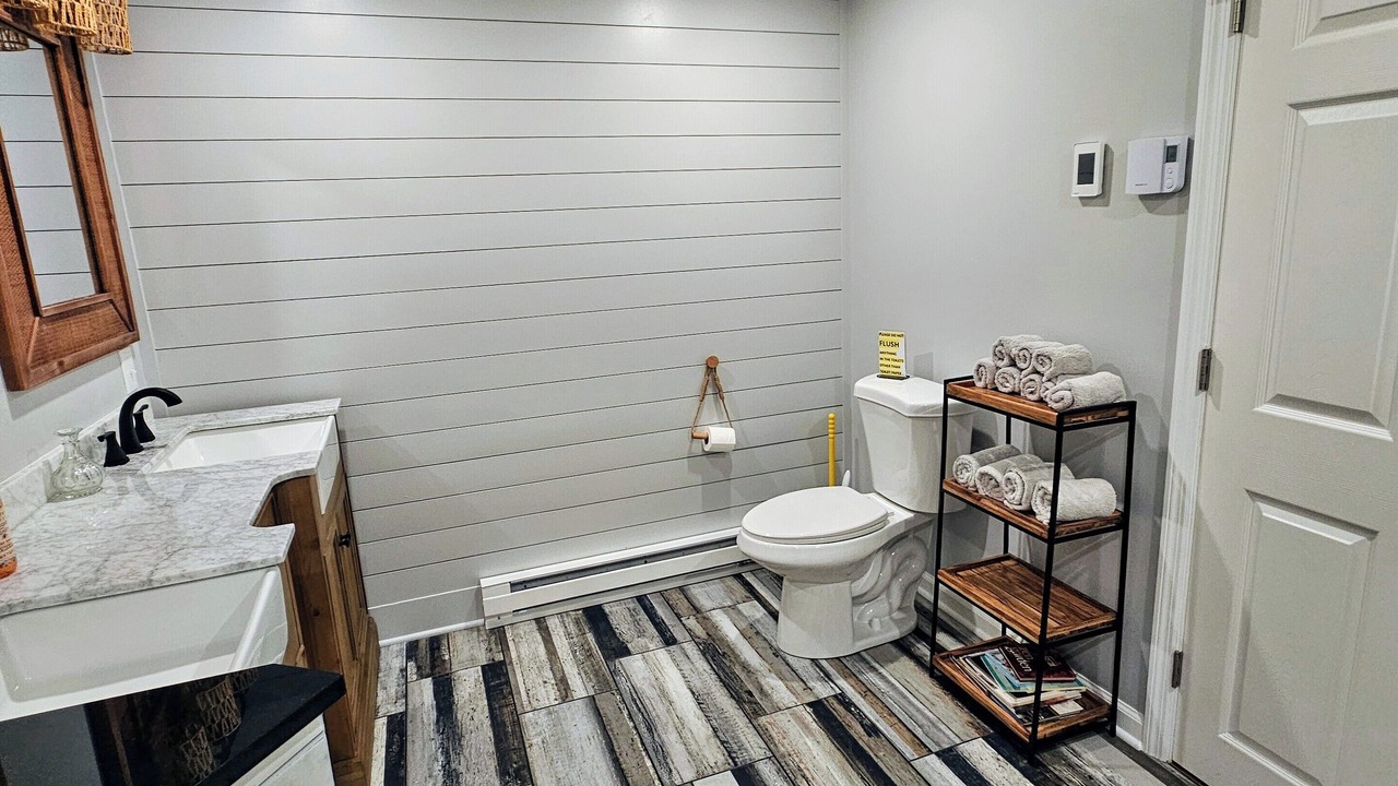 Photo of Bathroom in Lake Desolation