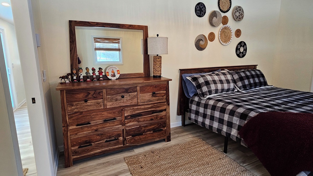Photo of Bedroom in Lake Desolation