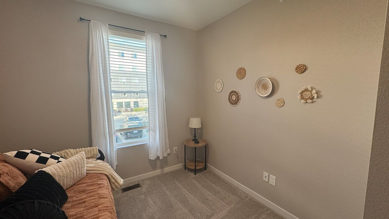 Photo of Livingroom in Roosevelt