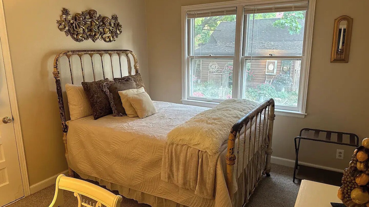 Photo of Bedroom in Beloit