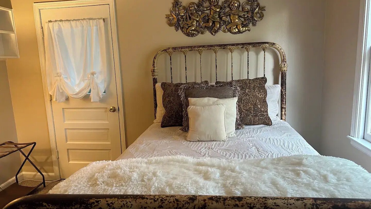 Photo of Bedroom in Beloit
