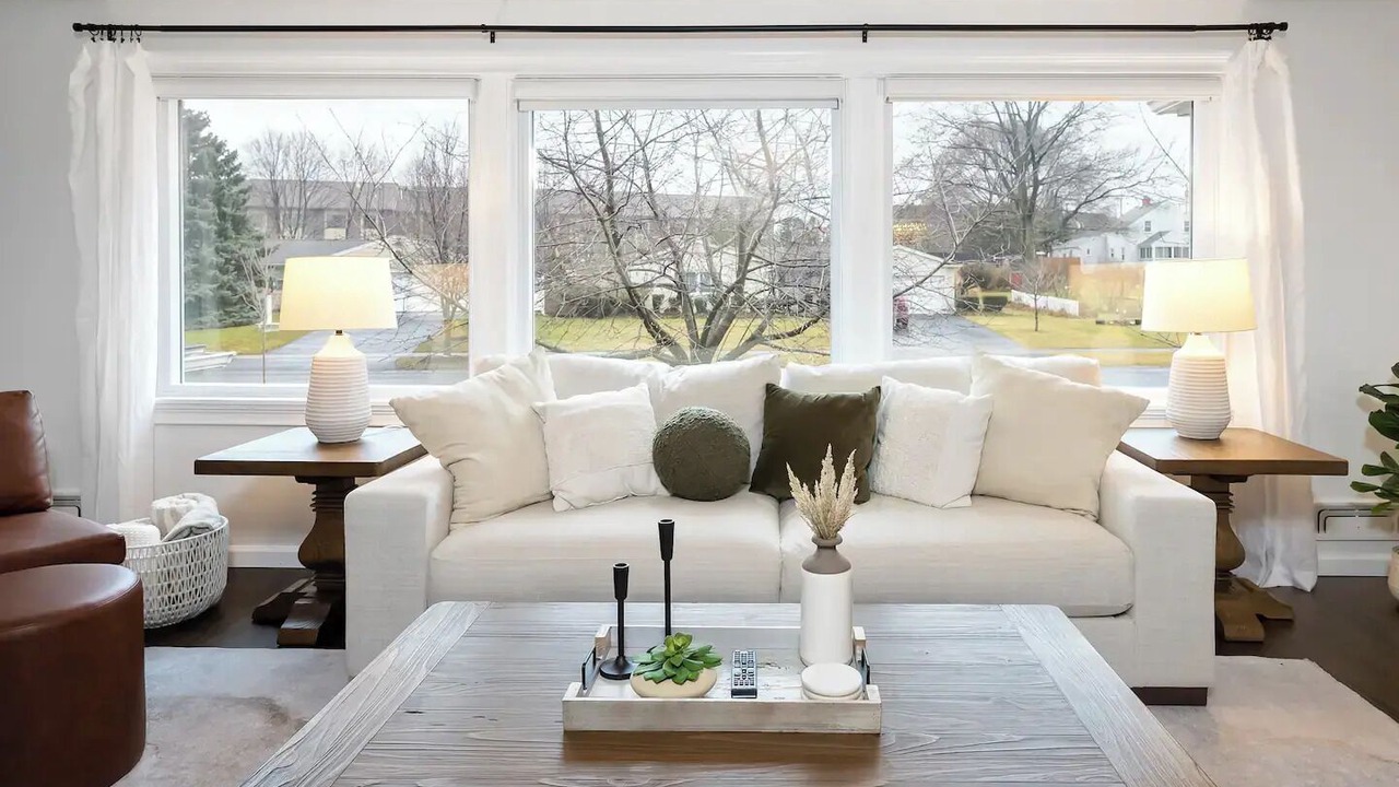 Photo of Livingroom in East Irondequoit
