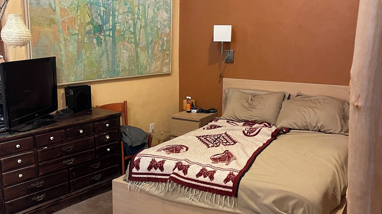 Photo of Bedroom in Arroyo Hondo