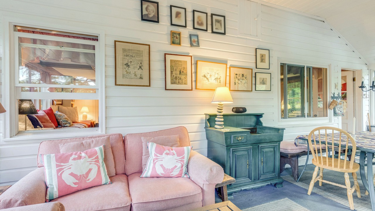 Photo of Livingroom in Bradford