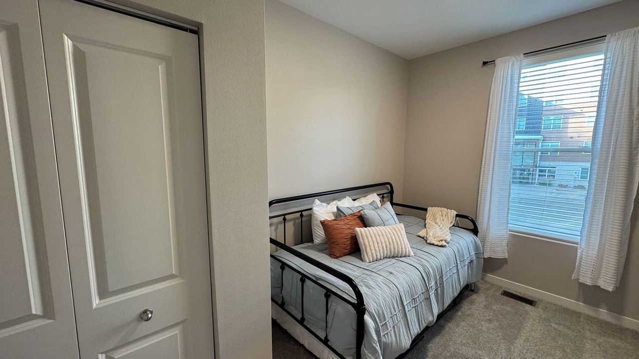 Photo of Bedroom in Roosevelt
