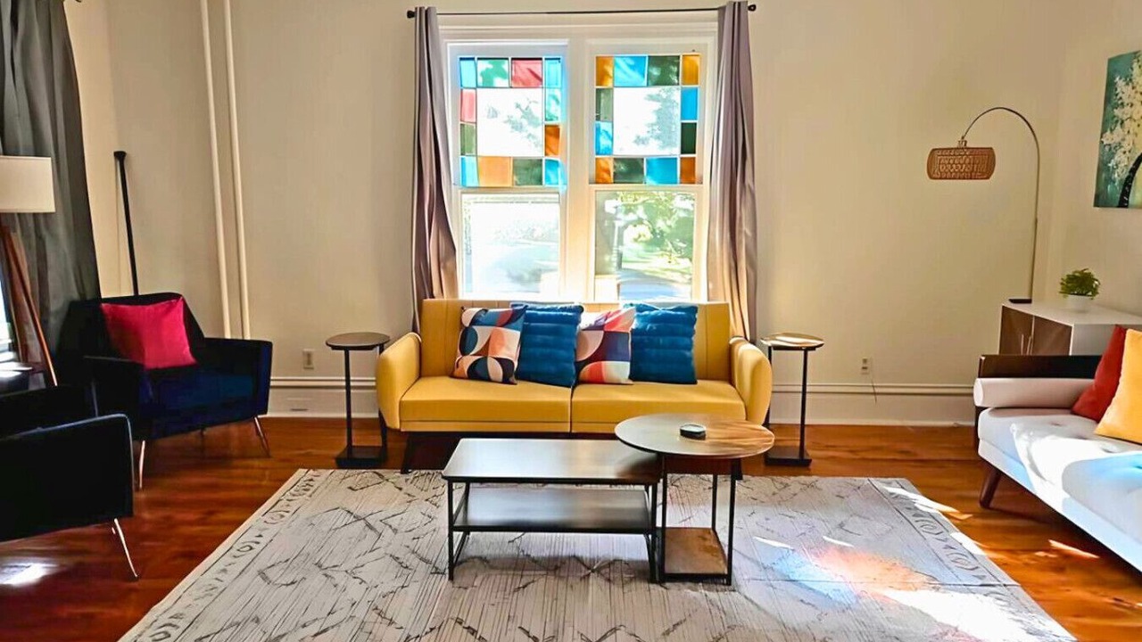 Photo of Livingroom in Canton