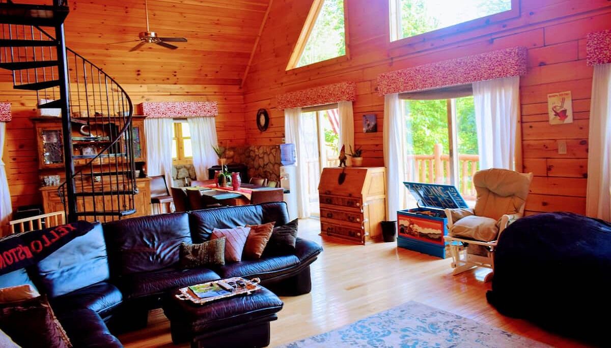 Photo of Livingroom in Pittsfield