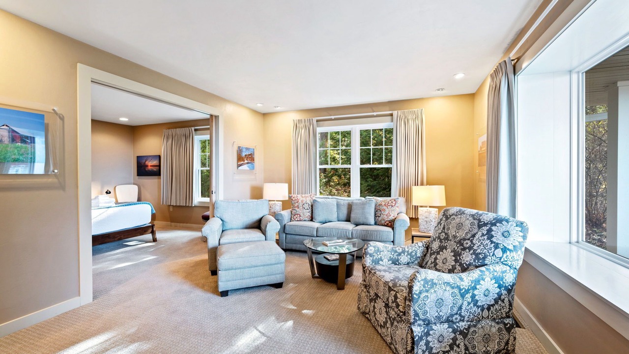Photo of Livingroom in Egg Harbor