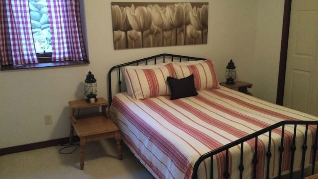 Photo of Bedroom in Taylors Falls