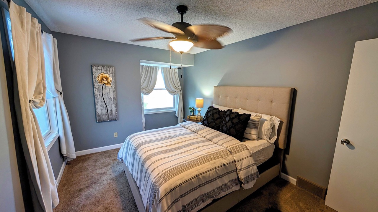 Photo of Bedroom in Maple Grove