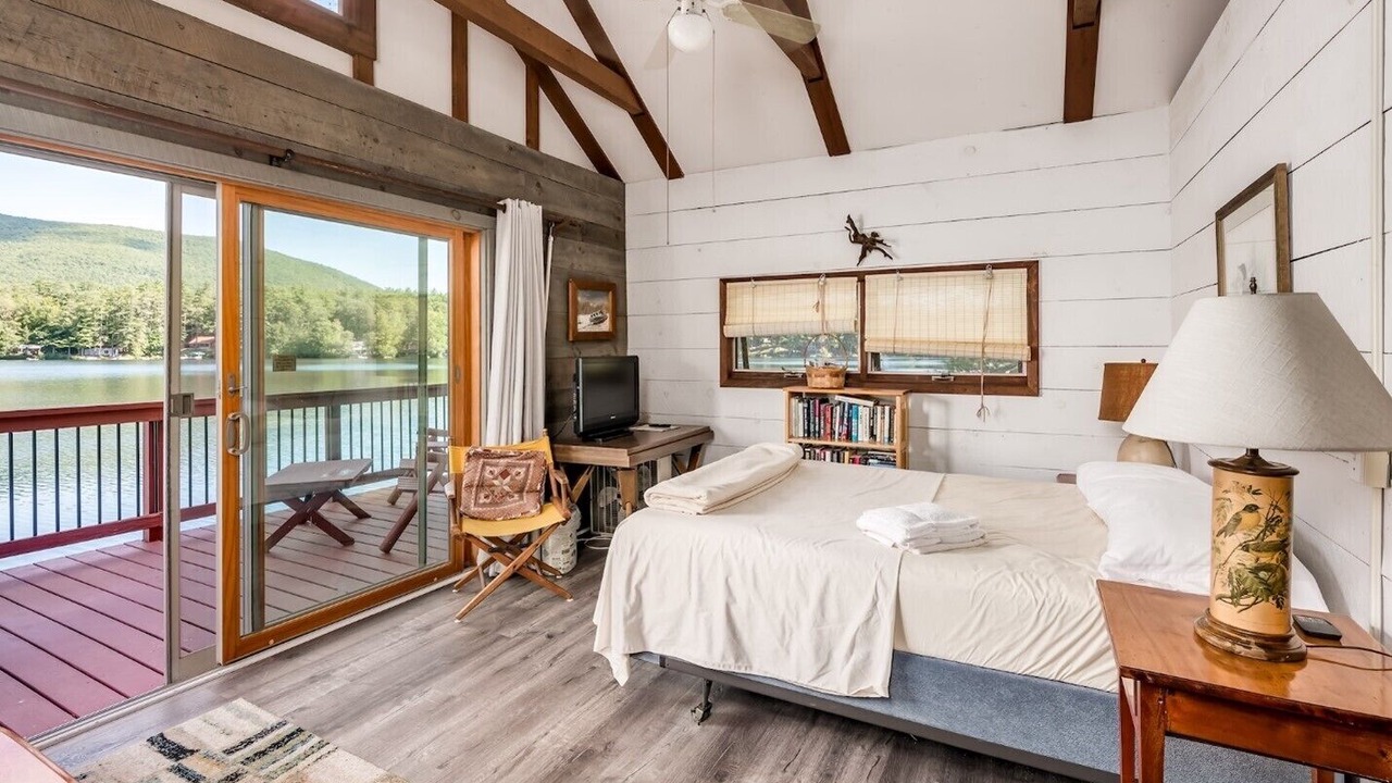 Photo of Bedroom in Moultonborough