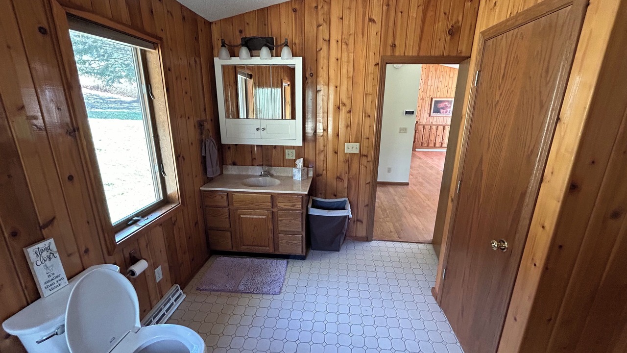 Photo of Bathroom in Viola