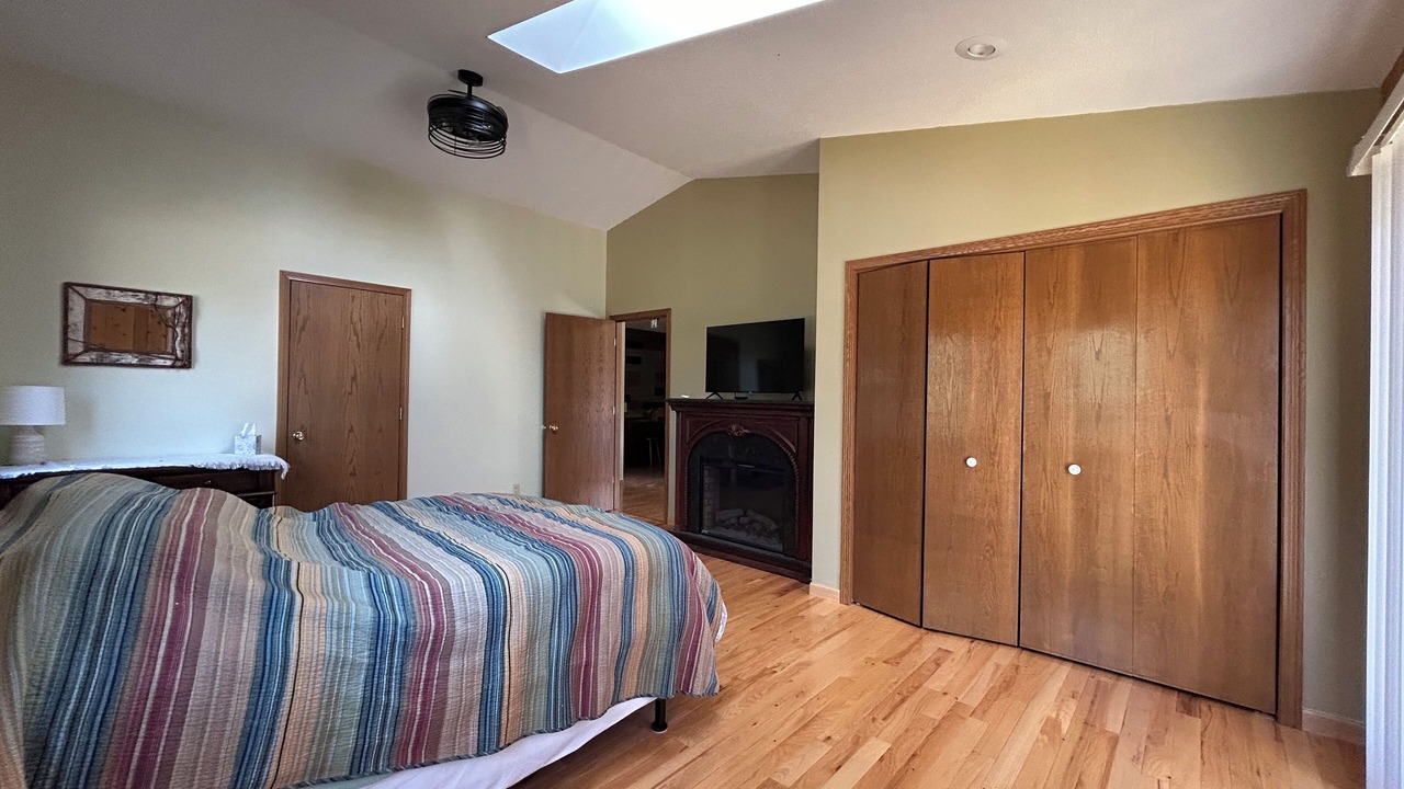 Photo of Bedroom in Viola